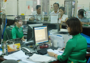 Doanh nghiệp nộp thuế tại các ngân hàng thương mai được ủy quyền trên địa bàn tỉnh Hòa Bình.